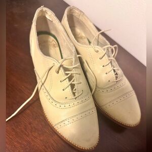 Vintage cream oxfords
